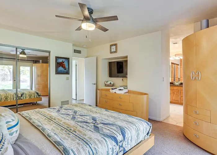 Horsey Hideaway: Ranch House In Cave Creek! Hébergement de vacances *